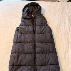 H&M Black Quilted Vest